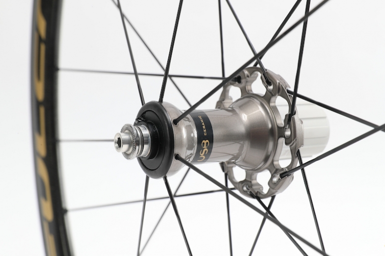 フルクラムの日本限定アイテム「スピード40C ゴールド」限定発売